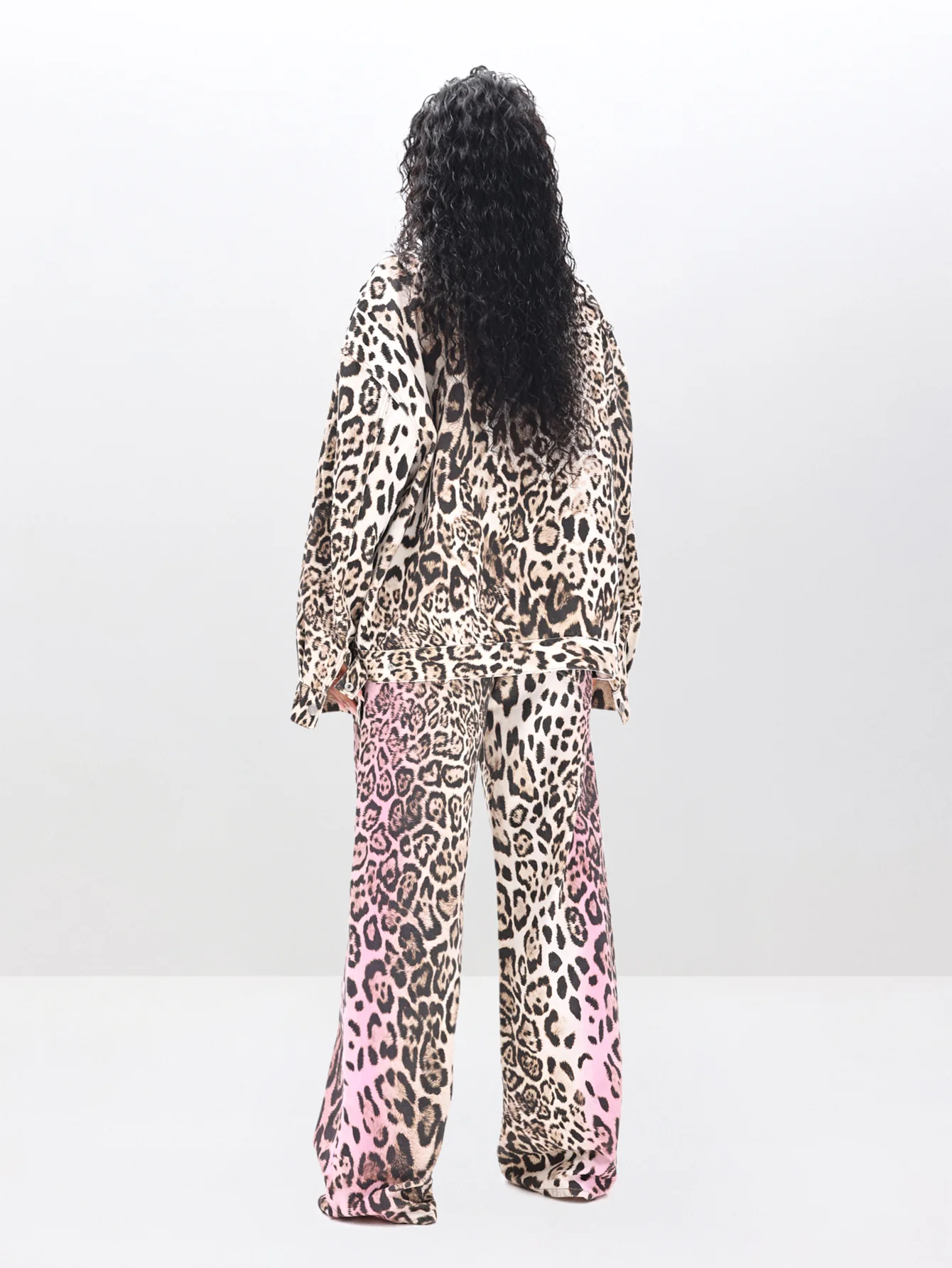 Baggy Jeans in Animal Print - Image 5