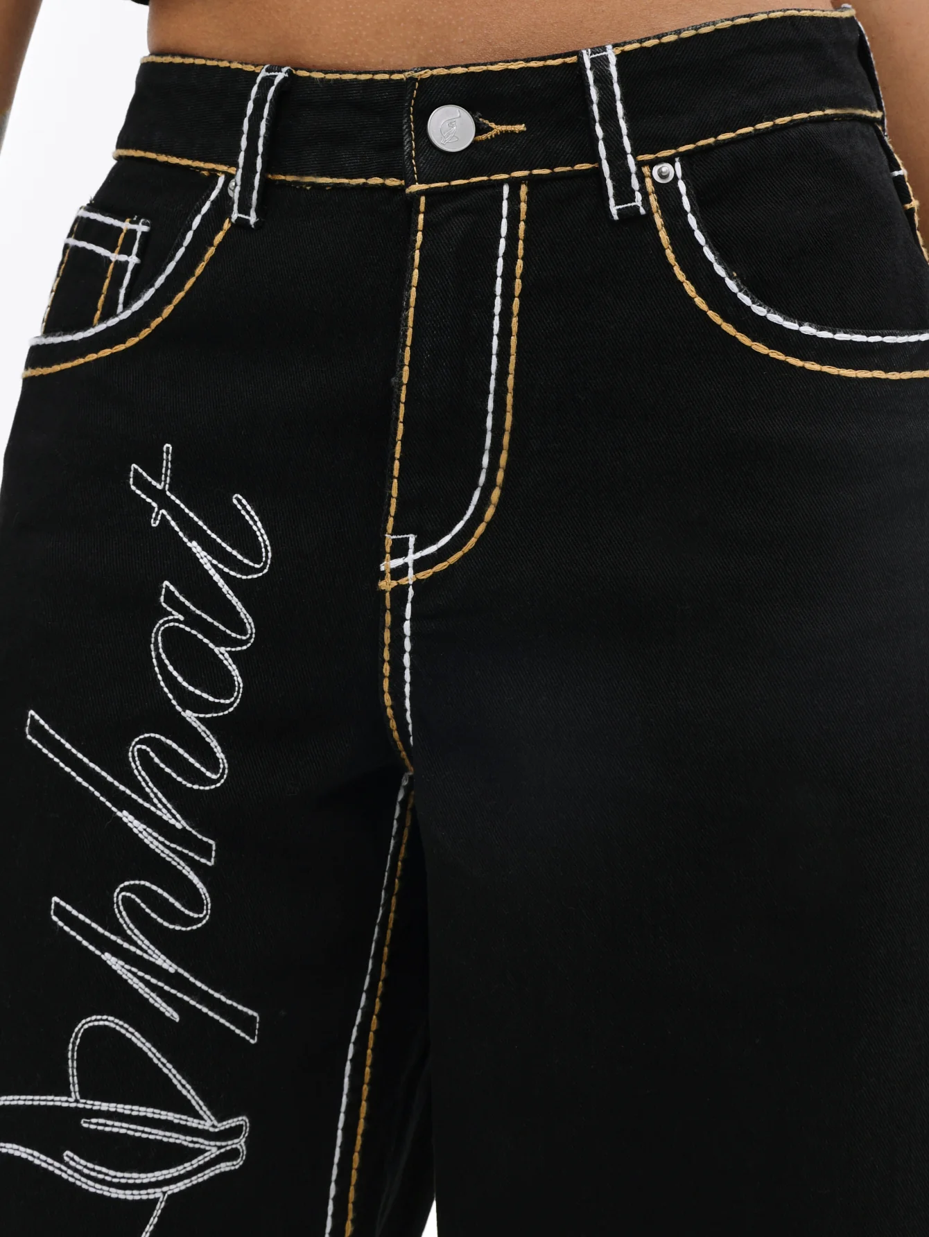 Contrast Logo Baggy Jean - Image 7